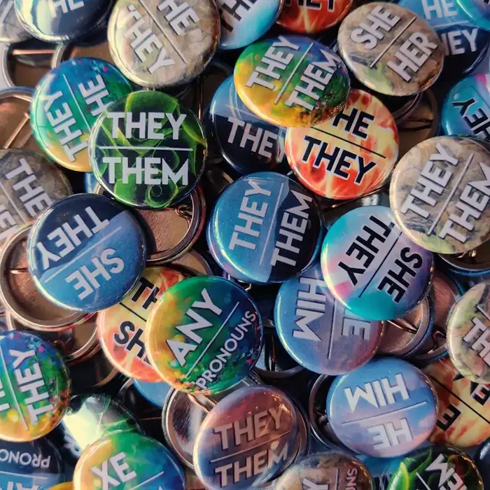 1″ Pronoun Pin
