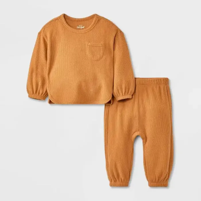 Baby Boys‘ 2pc Cozy Thermal Sweatshirt & Jogger Pants Set – Cat & Jack™ Brown 12M
