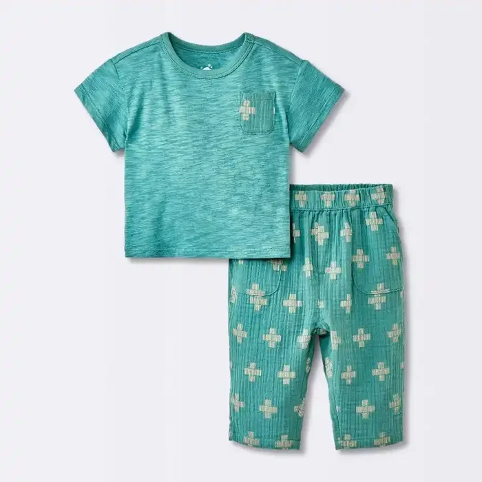 Baby Boys‘ 2pc Plus Graphic T-Shirt & Gauze Pants Set – Cloud Island™ Blue 0-3M