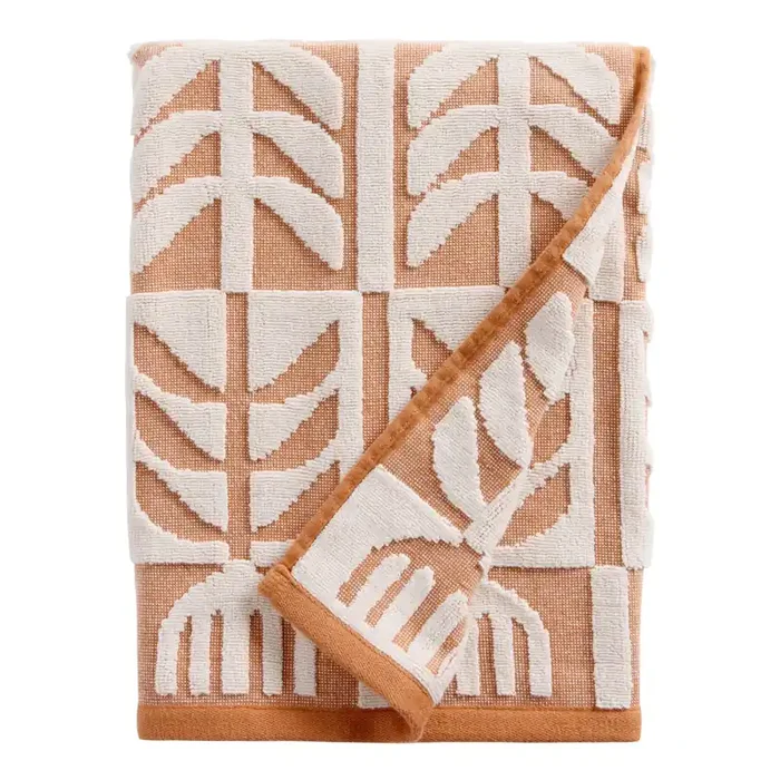 Bahari Terracotta Sculpted Folk Art Bath Towel