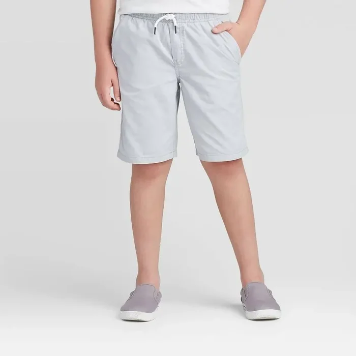 Boys‘ Playwear ‘At the Knee‘ Pull-On Shorts – Cat & Jack™ Light Gray S Cotton Twill, Mid Rise, Side & Patch Pockets