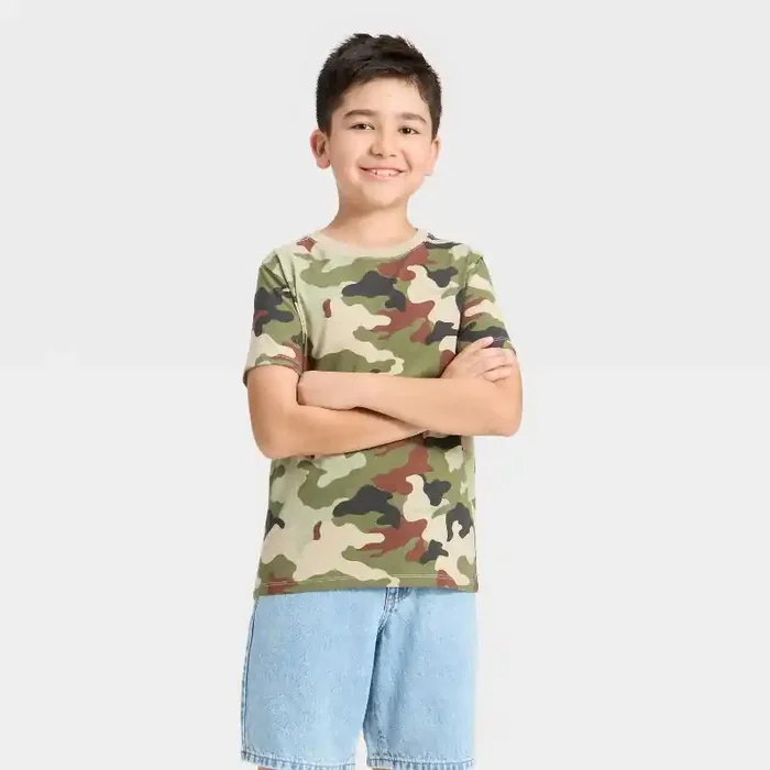 Boys‘ Short Sleeve Camouflage Printed T-Shirt – Cat & Jack™ Khaki/Green XS