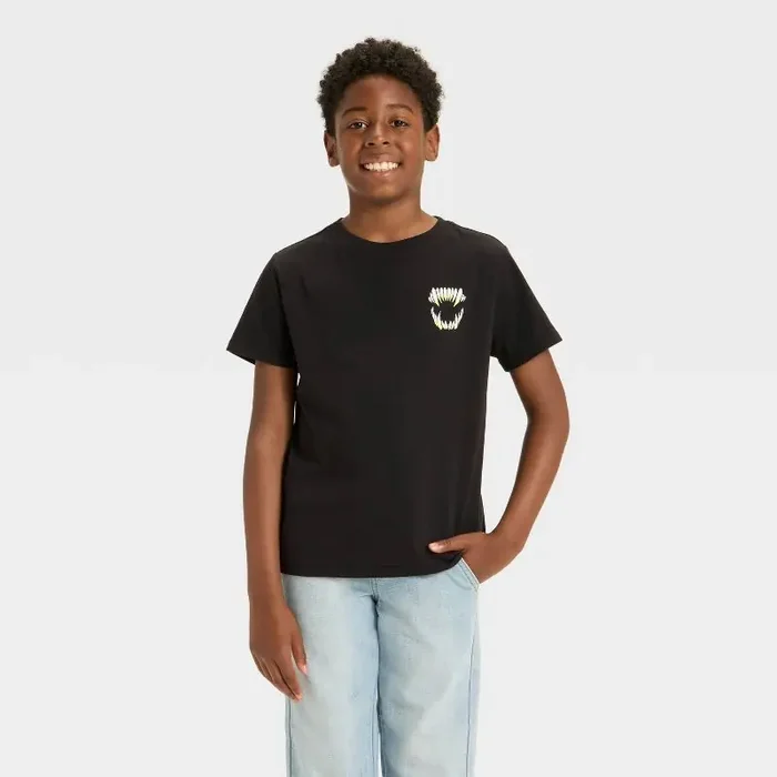 Boys‘ Short Sleeve Halloween “Glow In the Dark” Monster Fangs Graphic T-Shirt – Cat & Jack™ Black M
