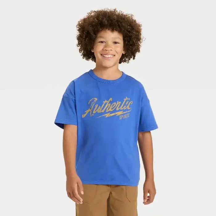 Boys‘ Short Sleeve Relaxed Fit T-Shirt – Cat & Jack™ Dark Blue L