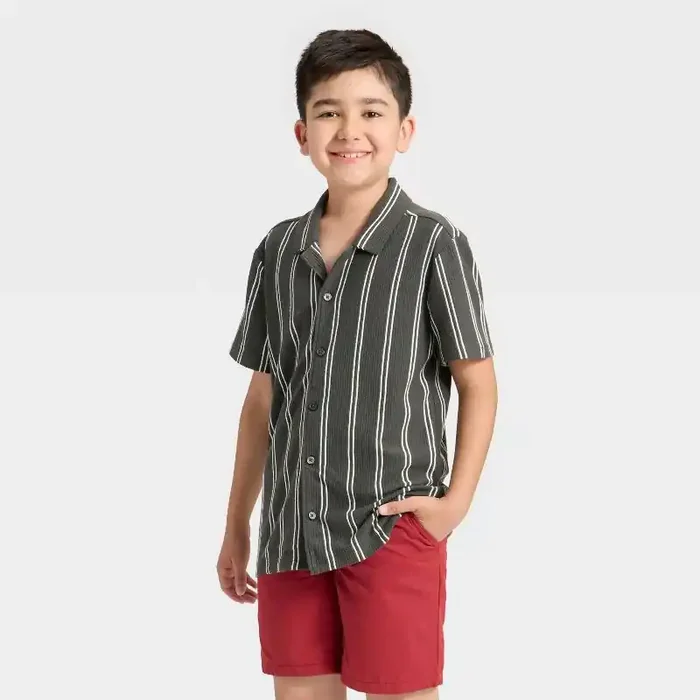 Boys‘ Short Sleeve Vertical Striped Button-Down Shirt – Cat & Jack™ Charcoal/Cream XL
