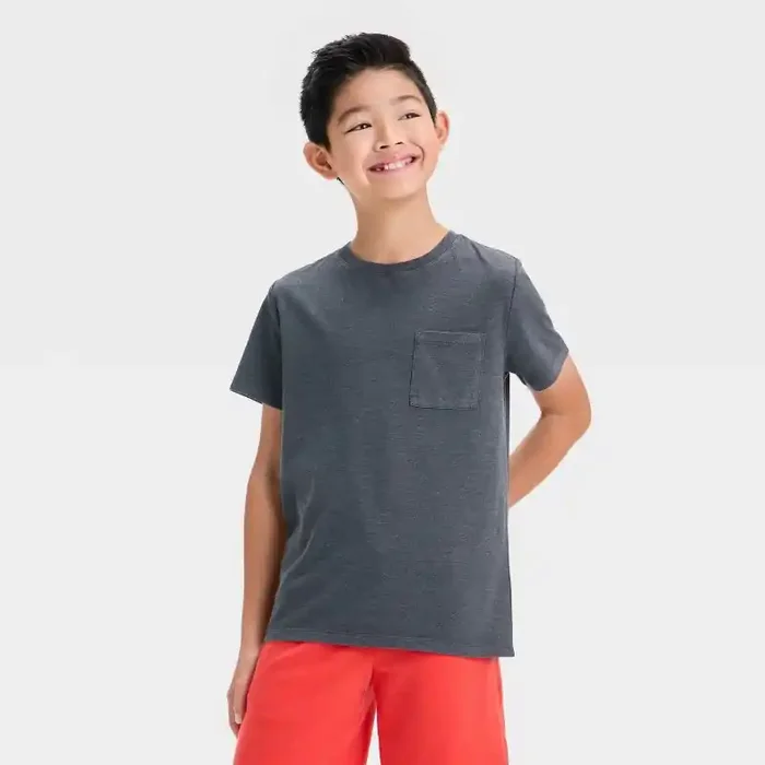 Boys‘ Short Sleeve Washed Pocket T-Shirt – Cat & Jack™ Black M Midweight Jersey, Pullover