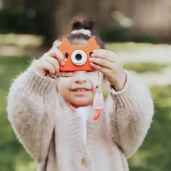 CAMERA MODEL C AKITO FOX