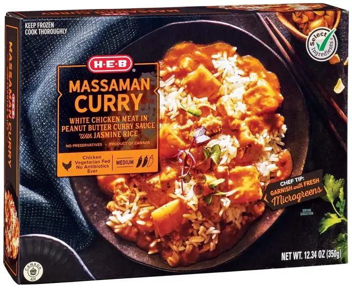 Central Market Massaman Curry Sauce with Chicken