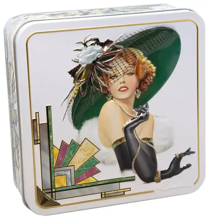 Churchill‘s Pearl Vanilla Fudge Tin