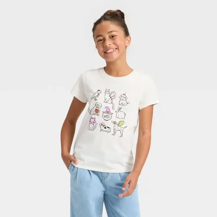 Girls‘ Short Sleeve Halloween Graphic T-Shirt – Cat & Jack™ Cream M