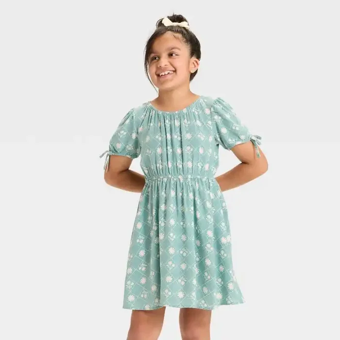 Girls‘ Short Sleeve Woven Dress – Cat & Jack™ Green XL