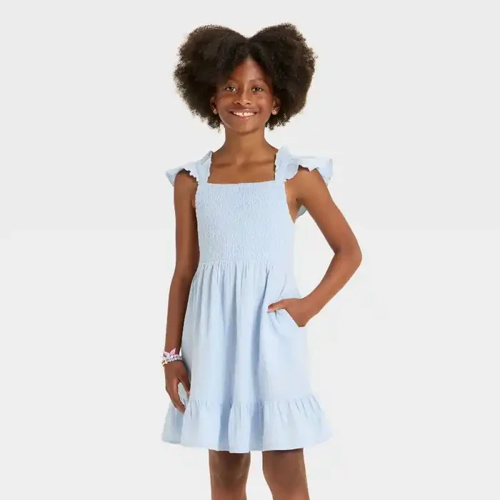 Girls‘ Sleeveless Solid Woven Dress – Cat & Jack™ Light Blue S
