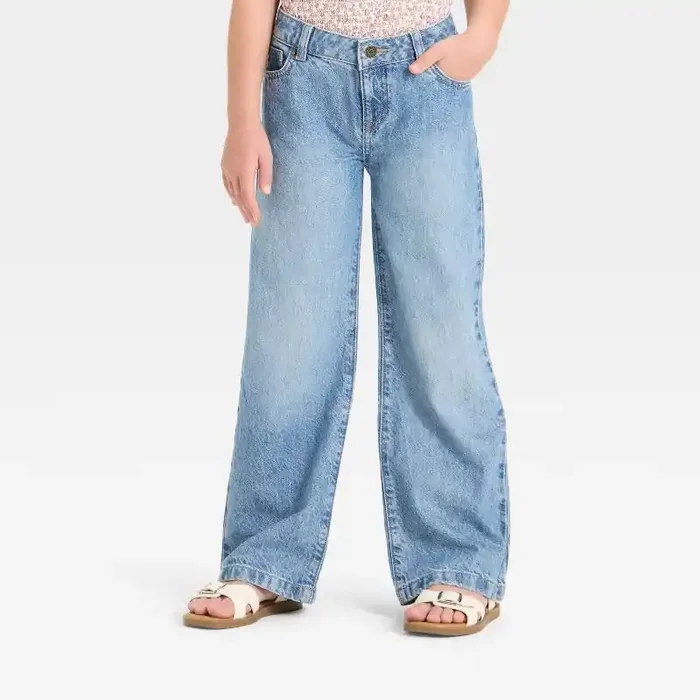 Girls‘ Wide Leg Jeans – Cat & Jack™ Medium Wash 8