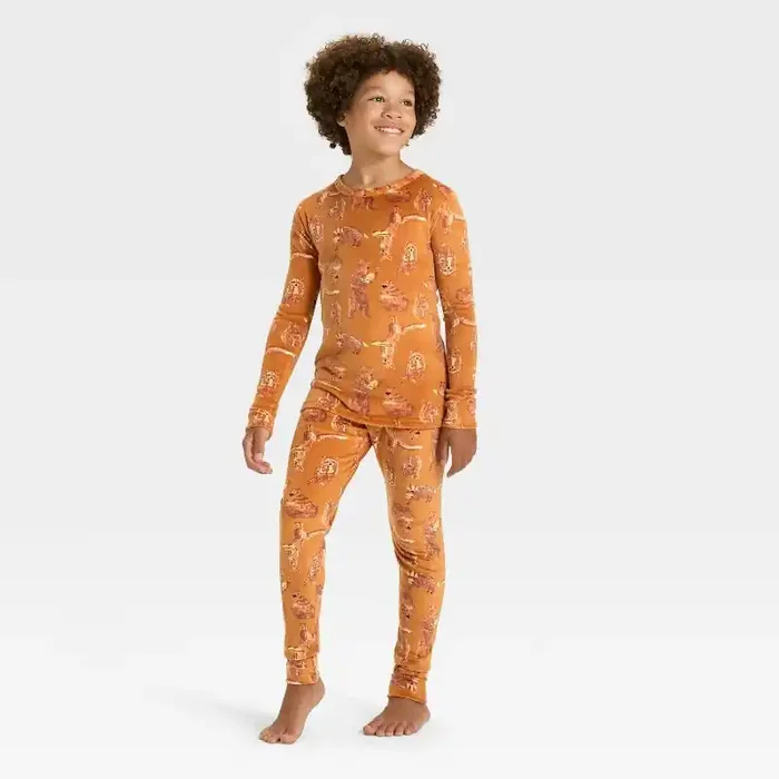 Kids‘ Long Sleeve Snuggly Soft Pajama Set – Cat & Jack™ Brown 6