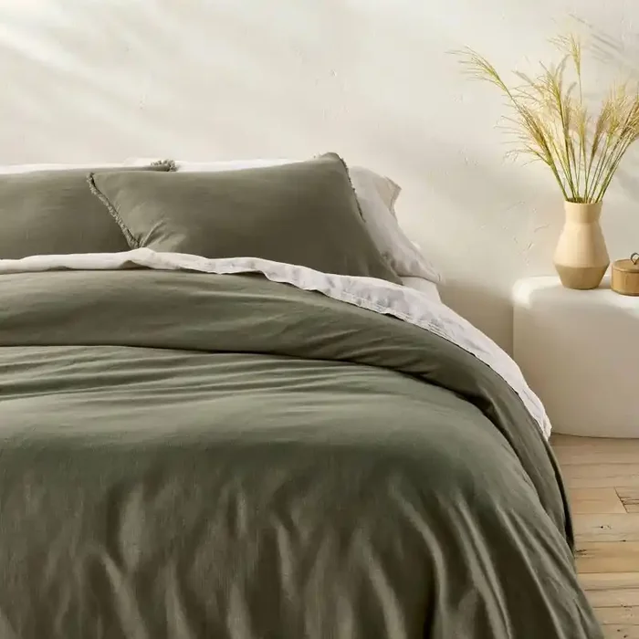 King Heavyweight Linen Blend Duvet Cover and Sham Set Olive Green – Casaluna™