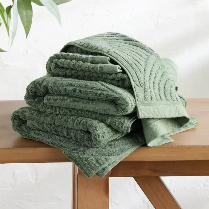 Laurel Wreath Green Sculpted Arches Towel Collection