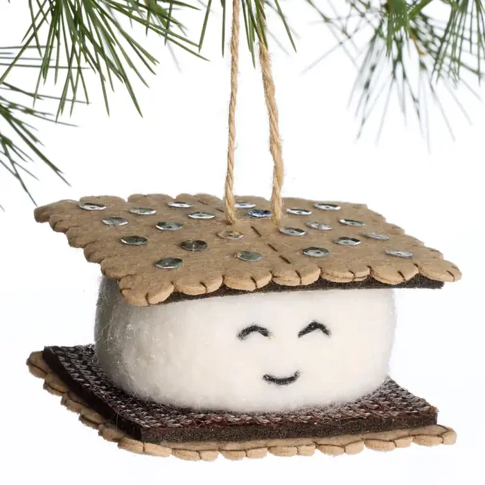 Sequined Wool Smiling S‘more Ornament