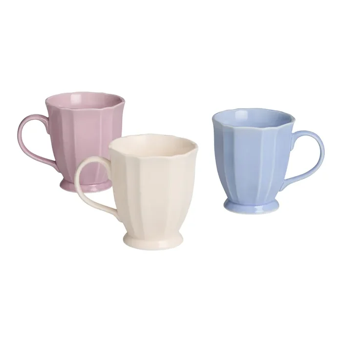 Tall Scalloped Ceramic Mug