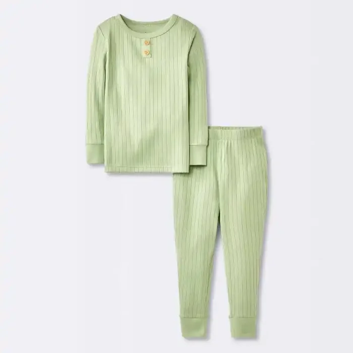 Toddler 2pc Snug Fit Long Sleeve Ribbed Pajama Set – Cloud Island™ Green 2T